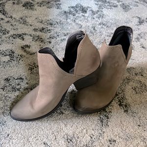 Ankle booties